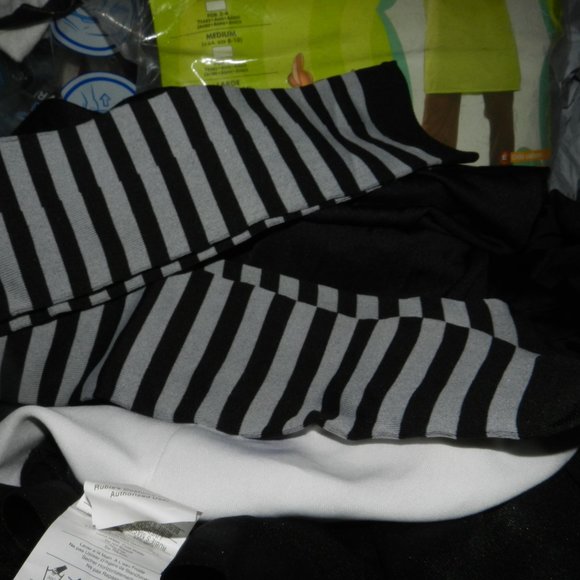 Addams Family Women's Wednesday Addams Costume💥🆕SHIPS FAST😮‍💨⚡🚚 - Picture 11 of 16